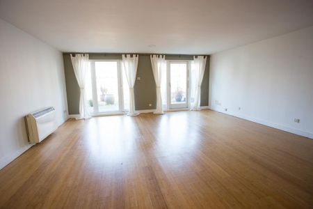 3 bedroom apartment to rent - Photo 3
