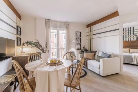 Calle de Bailén, Madrid, Community of Madrid 28005 - Photo 2