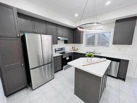 For Lease - 12 Aspen Hill Road, Brampton, Ontario - Photo 3
