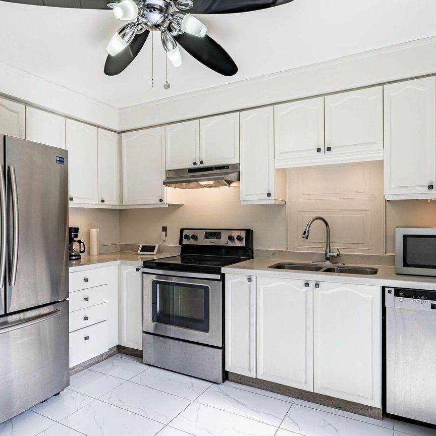 For Lease - 425 Elmwood Court Unit# Main Level, Oshawa, Ontario - Photo 1