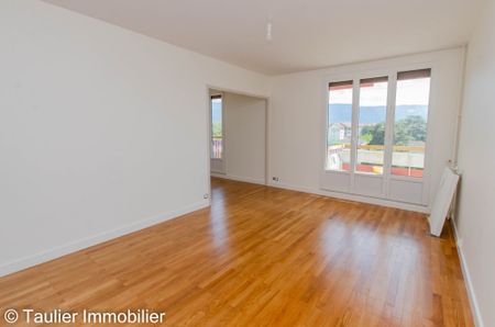 Location Appartement 3 pièces 69m² ST MARCELLIN 38160 - Photo 2
