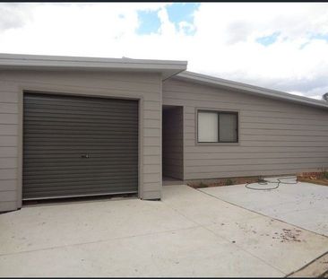 Modern Villa style home in Prime Location - Photo 4