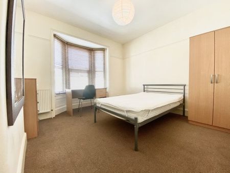 Jessie road, Southsea *VIDEO TOUR AVA... - Photo 2