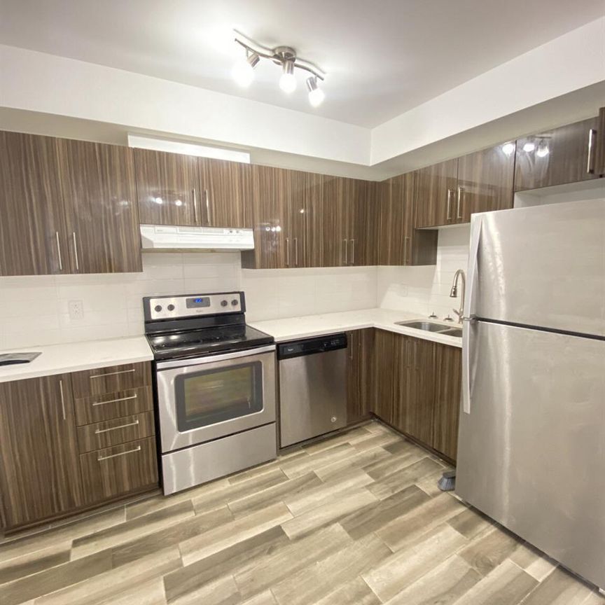 214 - 7070 Cote Saint Luc Road, Montréal - Photo 1