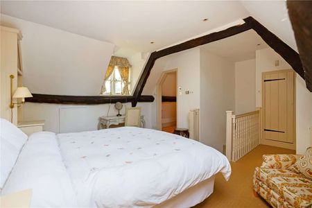 Charming three bedroom cottage - Photo 5