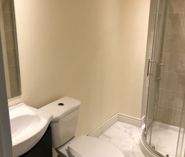 For Lease - 143 Crystal Glen Crescent Unit# 2, Brampton, Ontario - Photo 3