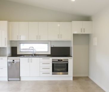 Bright and Breezy Taree West Flat - Photo 6