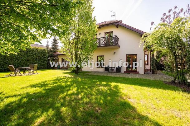 Dom Katowice Podlesie powierzchnia 335.0 m² C235-WD-60545 - Zdjęcie 1