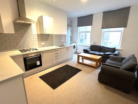 2 bedroom flat to rent - Photo 5