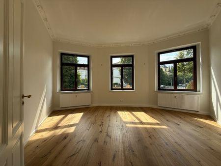 Familien aufgepasst - 4-Raumwohnung mit eigenem Gartenanteil - Photo 3