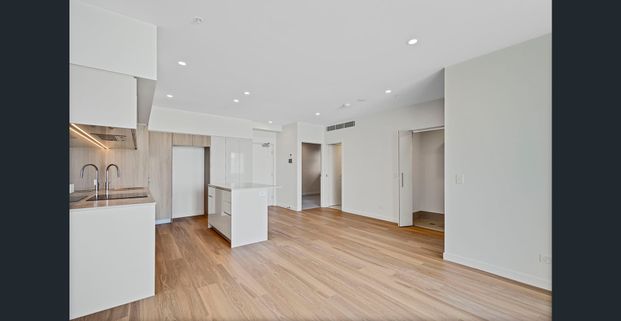 YOUR BEACH RETREAT AWAITS – 2-BEDROOM APARTMENT IN BOKARINA - Photo 1