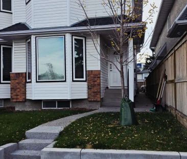 Bright & Spacious 3-Bedroom, 1.5-Bath Townhome for Rent in Marda Lo... - Photo 1