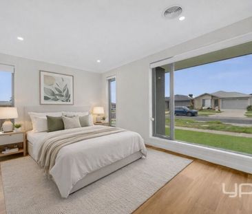 Exquisite Family Home! - Photo 6
