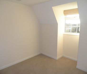 5 bedroom detached house to rent - Photo 2