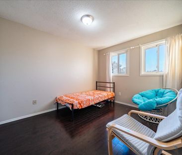 For Lease - 613 Galloway Crescent, Mississauga, Ontario - Photo 1