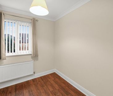 4 bedroom semi-detached house to rent - Photo 4