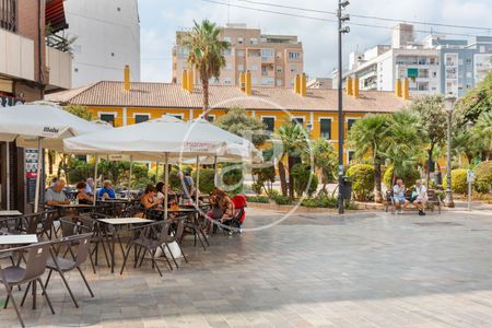 Piso de alquiler en Plaça D'enric Granados, Barrio de Patraix - Photo 3