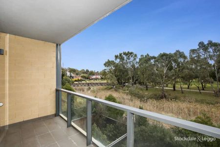 “LARGE FURNISHED 3 BEDROOM APARTMENT, GREAT VIEWS!” - Photo 4