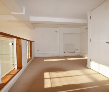 Gammons Lane, Watford, WD24 - Photo 1