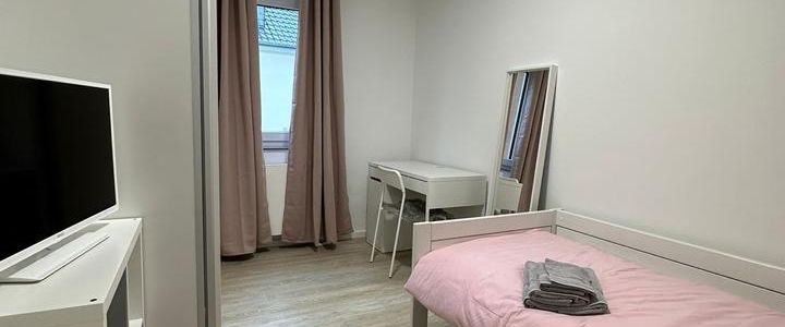 WG Zimmer in Damen WG Bad Homburg Ober Erlenbach - Foto 1