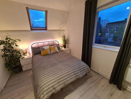 1 Bed Semi-Detached House, Abbey Gardens, SE16 - Photo 2