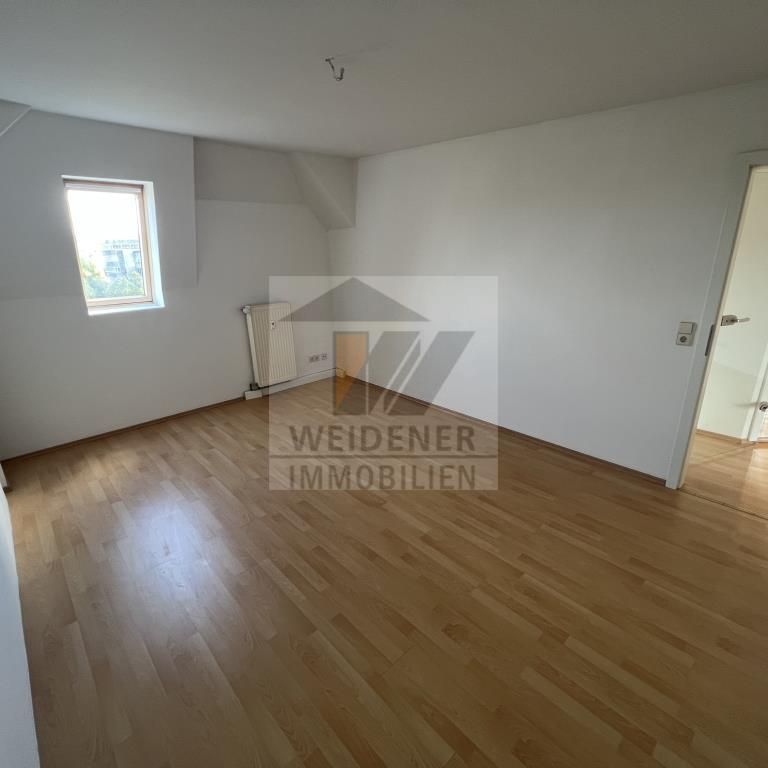 4 Raum DG Wohnung mit Einbauküche in Gera-Debschwitz zu vermieten! - Photo 1