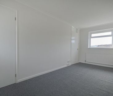 2 bed end of terrace house to rent in Holly Lodge Road, Cwmbran, NP44 - Photo 2