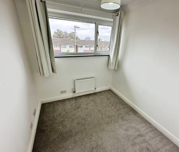 3 bedroom end of terrace house to rent - Photo 5