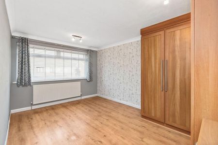 3 bedroom detached house to rent - Photo 5