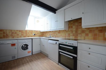 3 bedroom flat to rent - Photo 5