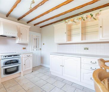3 bedroom bungalow to rent - Photo 2