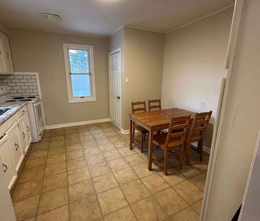 For Lease - 123 Barker Street, London East, Ontario - Photo 6