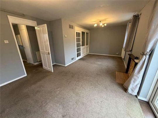 Robin Lane, Wellingborough, Northants, NN8 - Photo 1