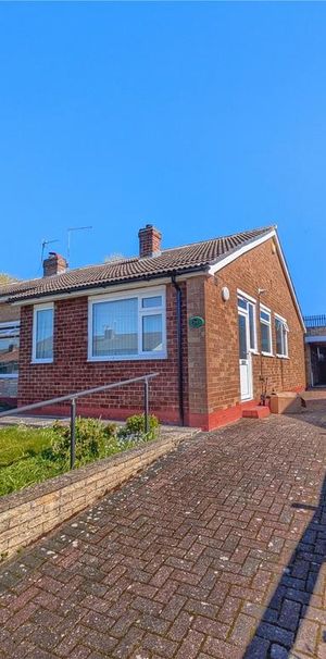 3 bedroom bungalow to rent - Photo 1