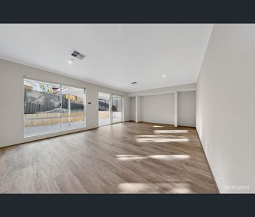 22C Quince Way, Coolbellup, WA 6163 - Photo 3