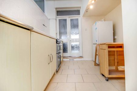 Birch Street, Swindon, Swindon, SN1 - Photo 4