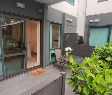 Cozy, compact 1 BR/1 BT with Patio @ Heart of City - Photo 5