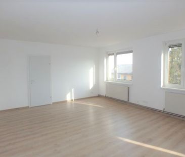 HELLE 3-ZIMMER WOHNUNG MIT BALKON UND GARAGENMÖGLICHKEIT - Photo 6
