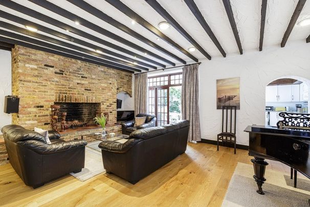 Queens Gate Gardens, South Kensington SW7 - Photo 1