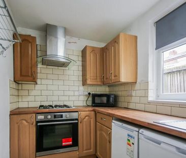 3 bedroom terraced house to rent - Photo 6