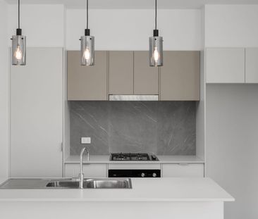 Modern Three Bedroom Townhouse - Photo 5