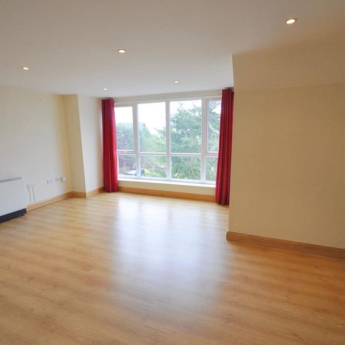 3 bedroom flat to rent - Photo 1
