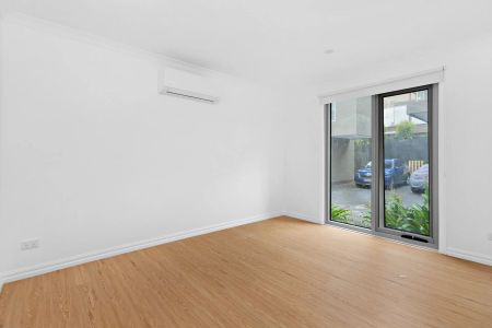 Unit 2/8 Anderson Street, - Photo 5