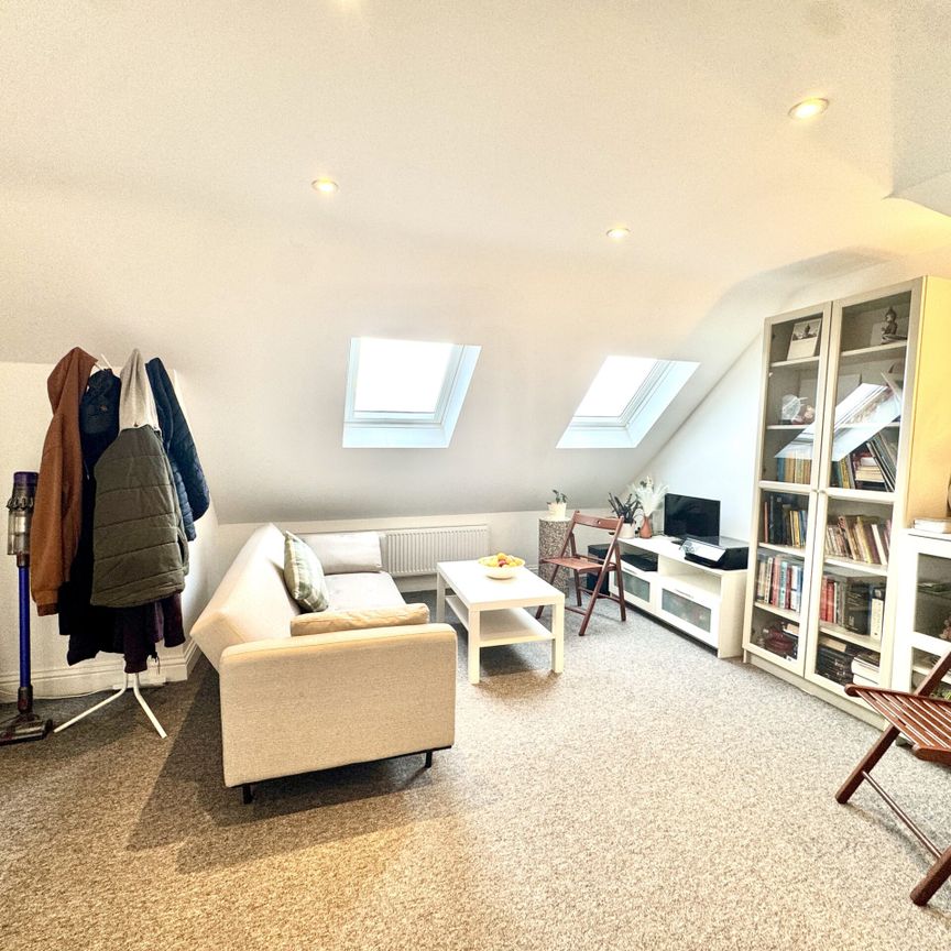 Old Ruislip Road, Northolt, UB5 6QQ - Photo 1