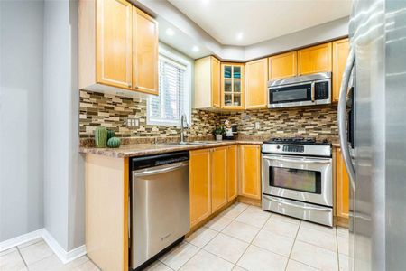 For Lease - 65 Sedgewick Circle, Brampton, Ontario - Photo 5