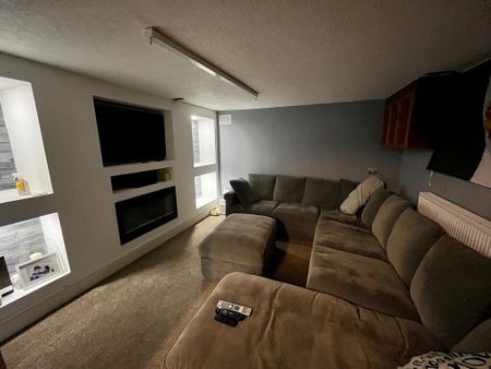 3 bedroom terraced house to rent - Photo 3