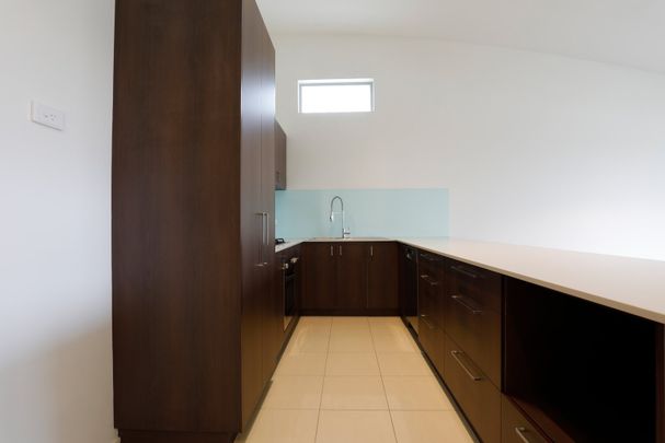 18/2 Saltriver Place, Footscray VIC 3011 - Photo 1