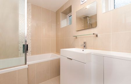 Dunarden Court, SW19, London - Photo 5