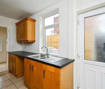 Kingsway, Kirkby-In-Ashfield, NG17, Nottingham - Photo 1