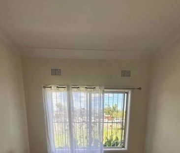 Three Bedroom home Neat & Tidy!!! - Photo 6